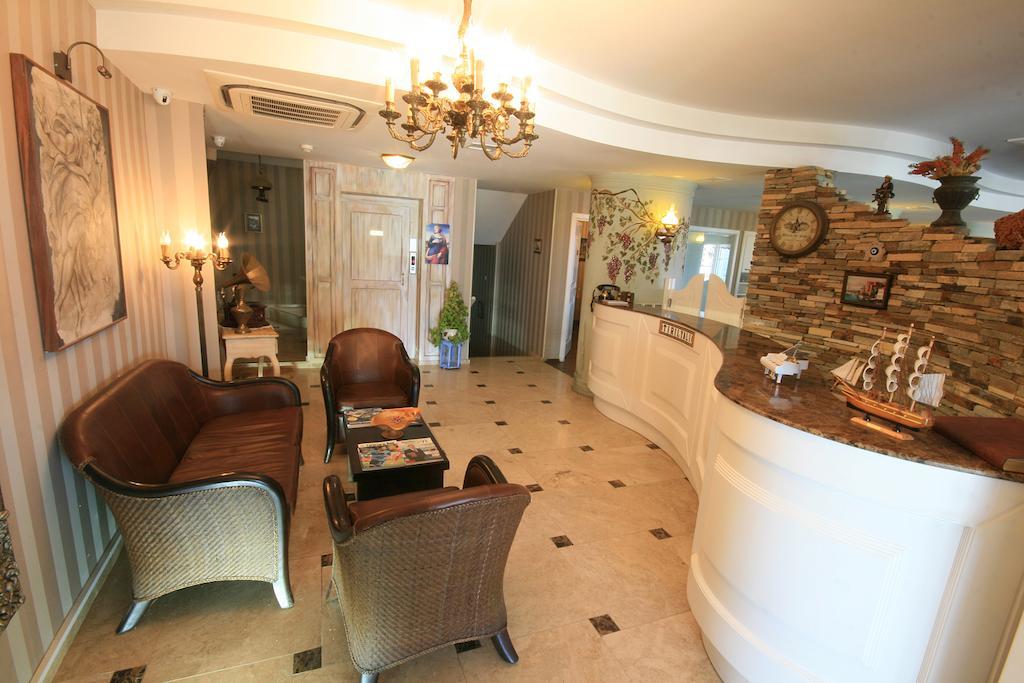 Trilyali Butik Hotel Tirilye Екстер'єр фото