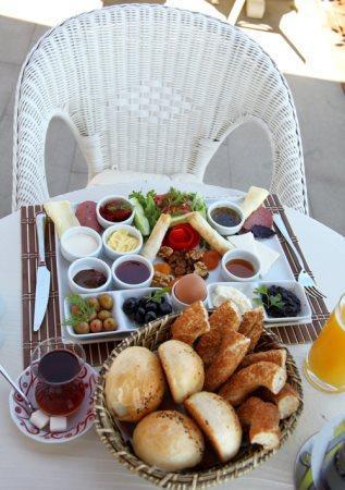 Trilyali Butik Hotel Tirilye Екстер'єр фото