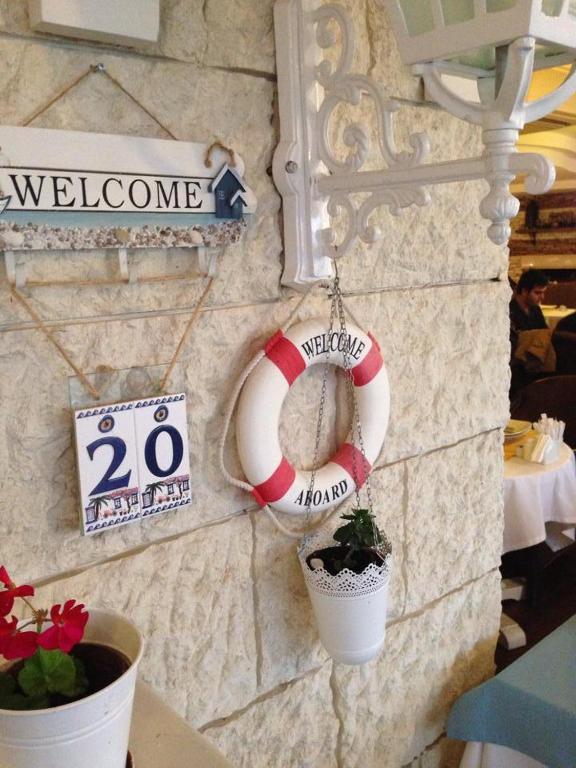 Trilyali Butik Hotel Tirilye Екстер'єр фото