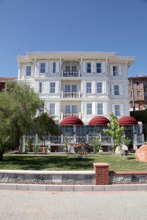 Trilyali Butik Hotel Tirilye Екстер'єр фото